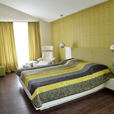 Glicinia Hotel Golden Sands Ruang foto