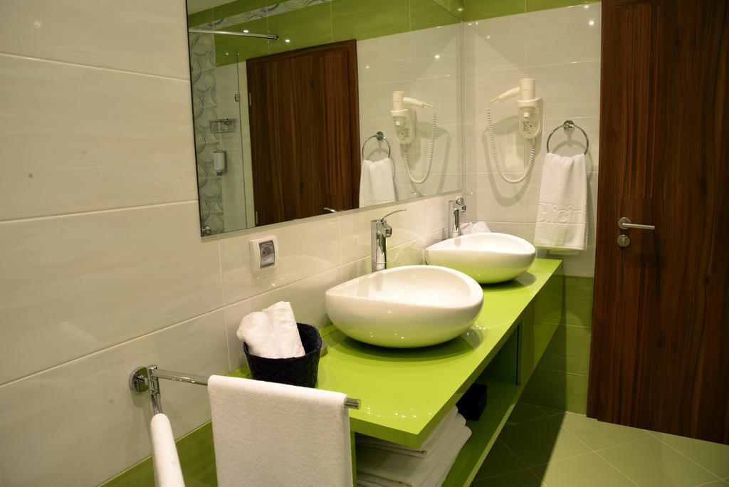 Glicinia Hotel Golden Sands Ruang foto