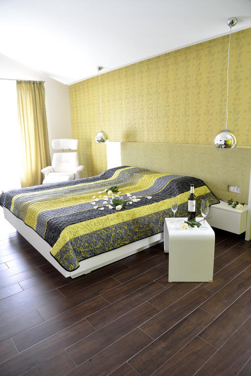 Glicinia Hotel Golden Sands Ruang foto